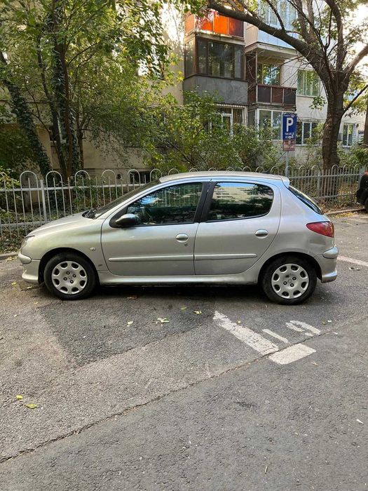 PEUGEOT 206
