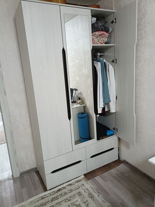 Продам шкаф (новый)