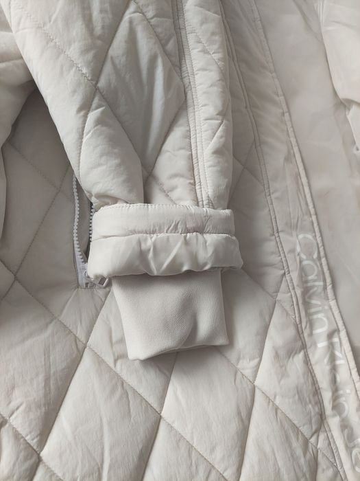 Продам куртку новую