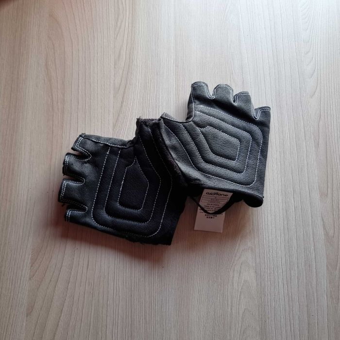 Manusi fara degete antisoc - Marime M de la 8 1/2 pana la 8 11/16