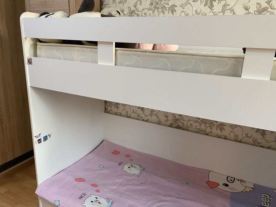 Трехъярусная  кровать