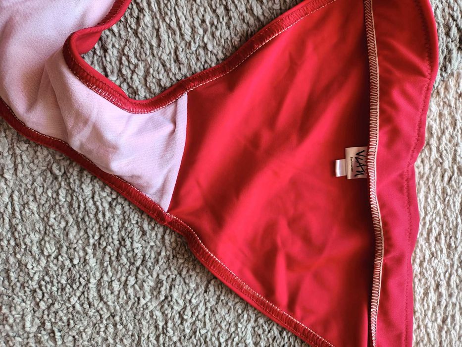 бански  Vian дамски черве +подарък др.бански,тениска /панталон/обувки