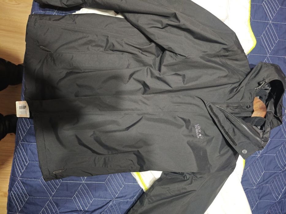 Зимно яке чисто ново