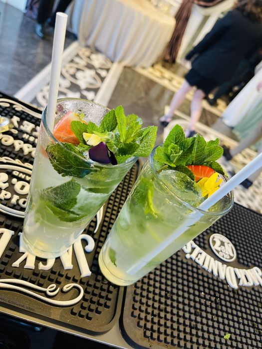 Servicii Cocktail Bar nunta botez majorat Bar mobil