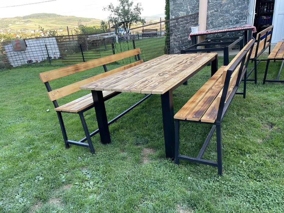 Vand set masa + 2 bănci