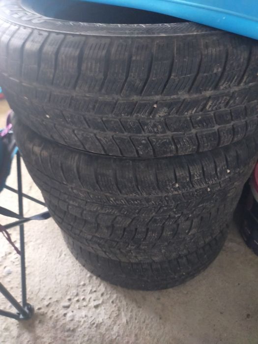 Vând 4 cauciucuri  utilizate pentru mașină Suzuki!!!