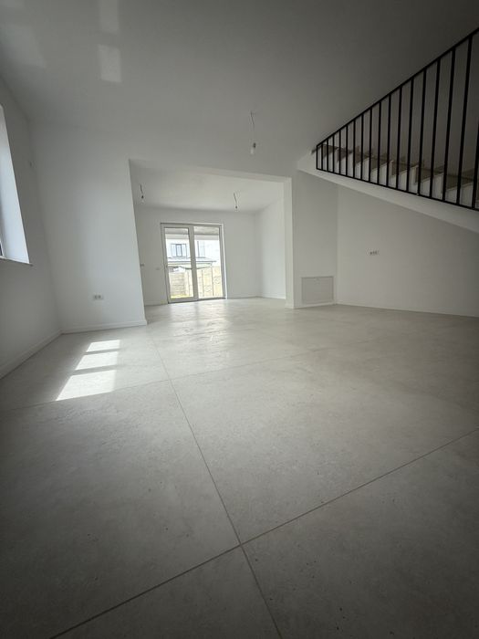 Vand/inchiriez dublex