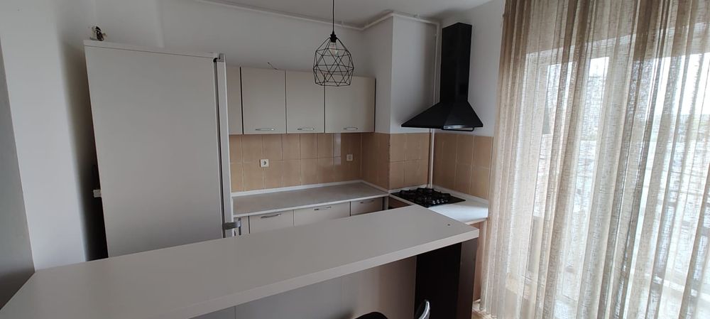 Inchiriez ap cu 2 camere Titan