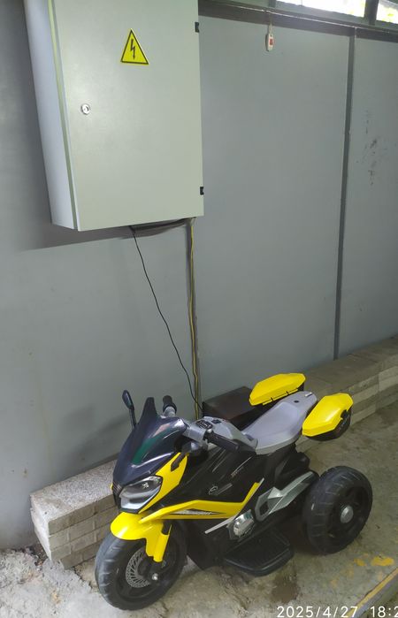 Продается детский  квадрацикл.