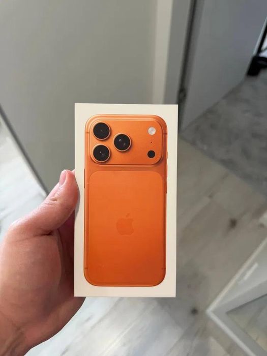 Apple iPhone 17 PRO - Orange, 256 GB Sigilat