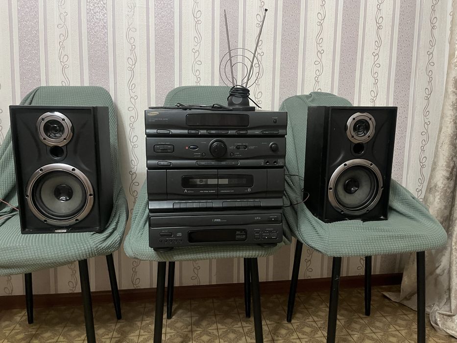 Музыкальный центр