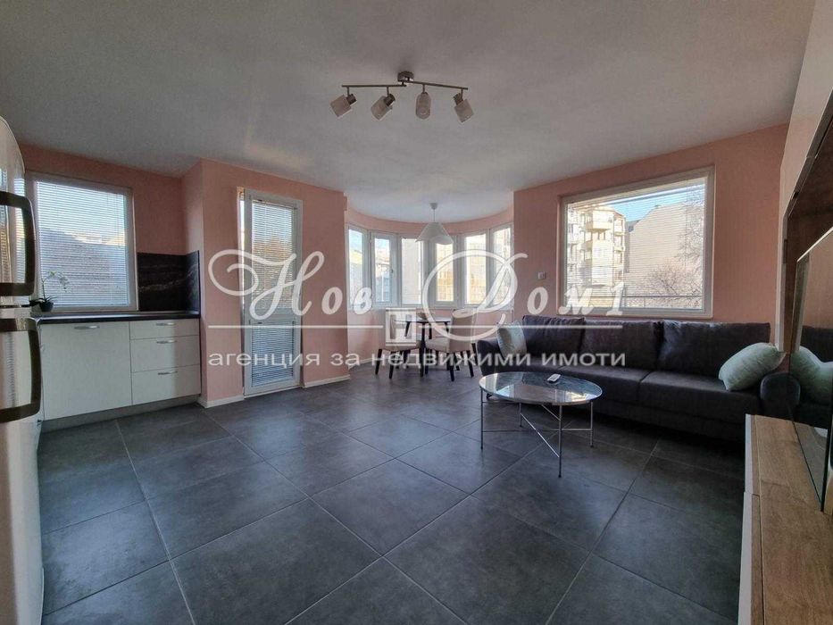 Дава се под наем Двустаен апартамент в Варна, Колхозен пазар - 60 кв.м за 510 € - Снимка #2