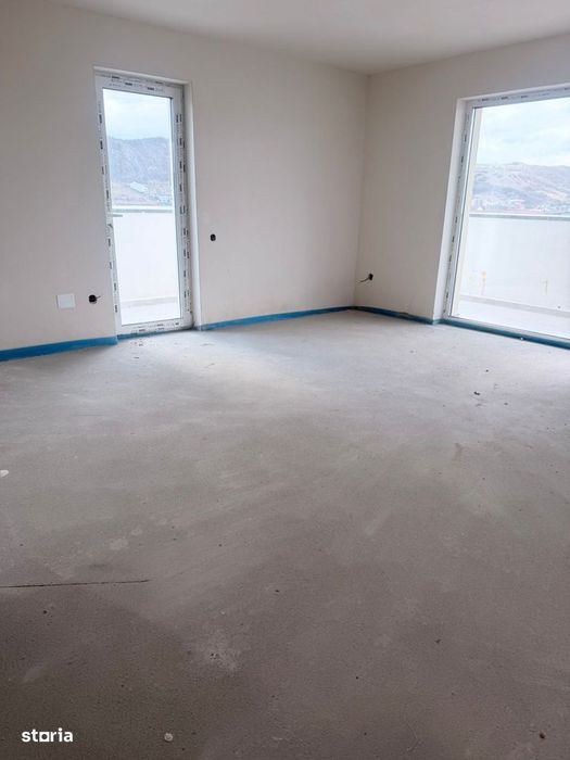 Apartament cu 3 camere,terasa,parcare,zona Eroilor,etaj intermediar — fotografia 3