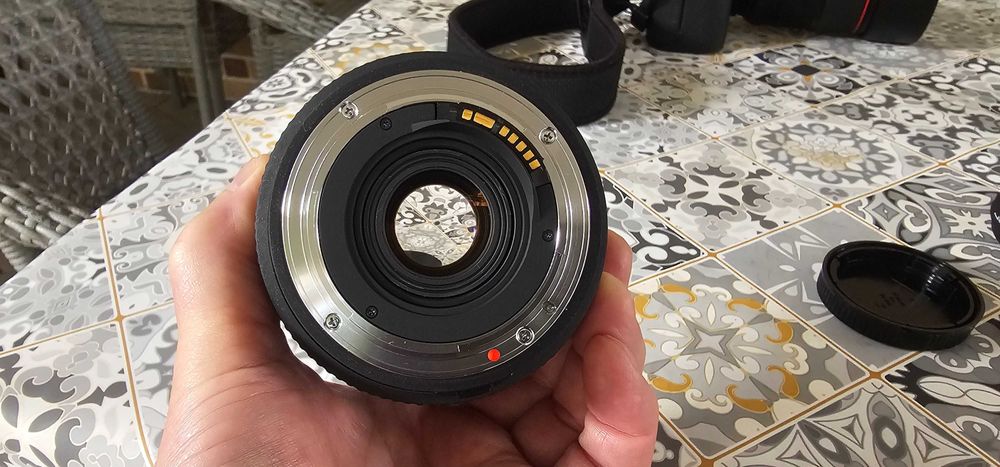 Продается сверхширик для Canon EF, Sigma EX 17-35mm f 2.8-4 DG HSM