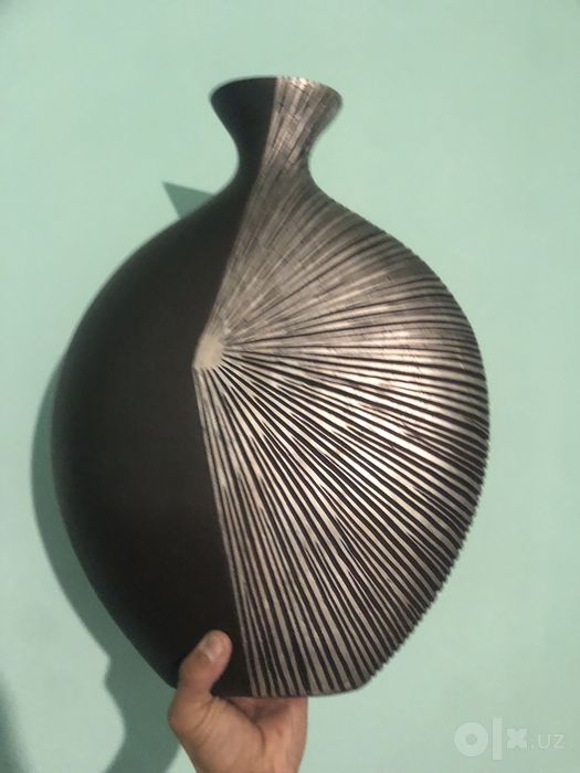 Gul vaza sotiladi