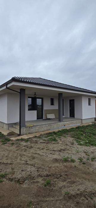 Vînd casă semifinisată Sântandre str Pandurilor(Drumul nou).i