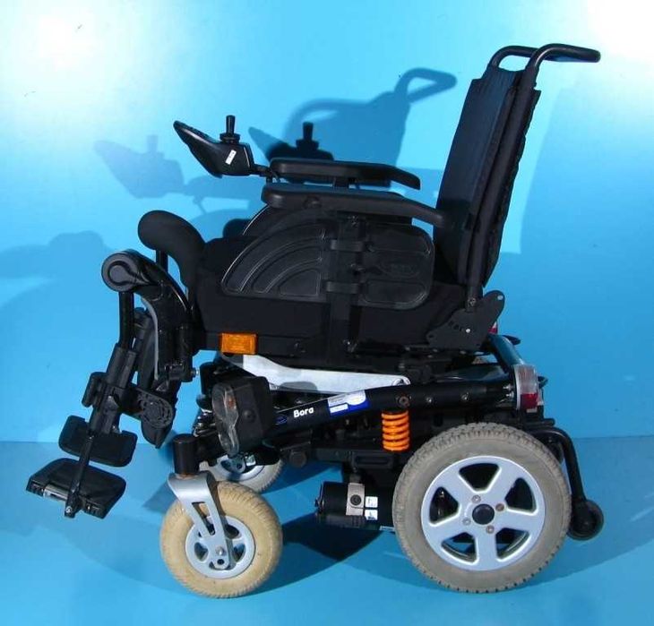 Carucior electric handicap Invacare Bora - 6 km/h