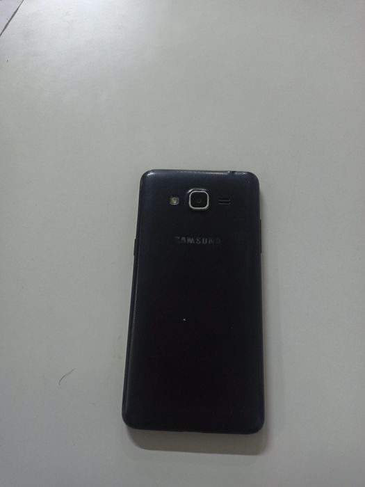 Срочно продам 2 телефон