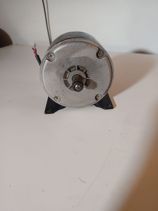 Motor electric 24v 250w
