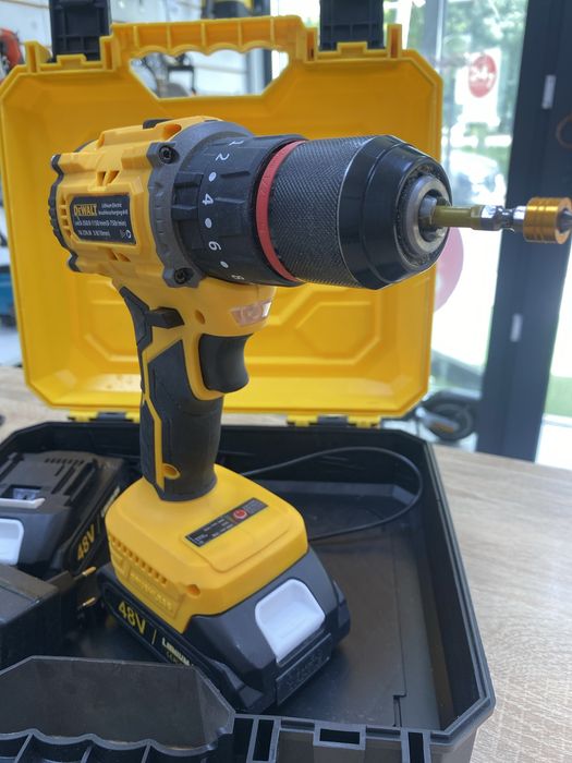 Шуруповерт DeWalt (A4)