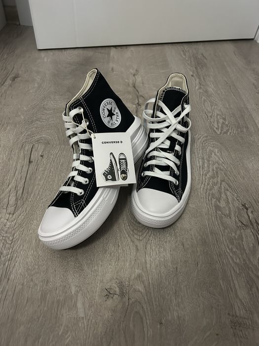 Convers кецове..