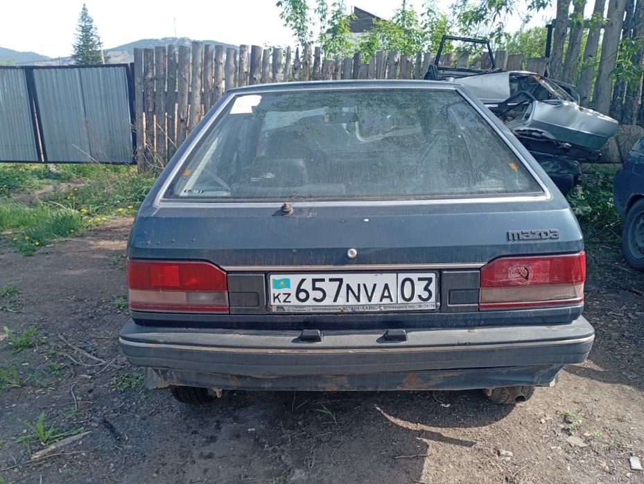 Продам мазду 323