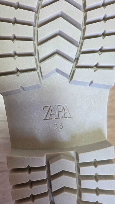 Ботинки для девочки Zara, размер 33