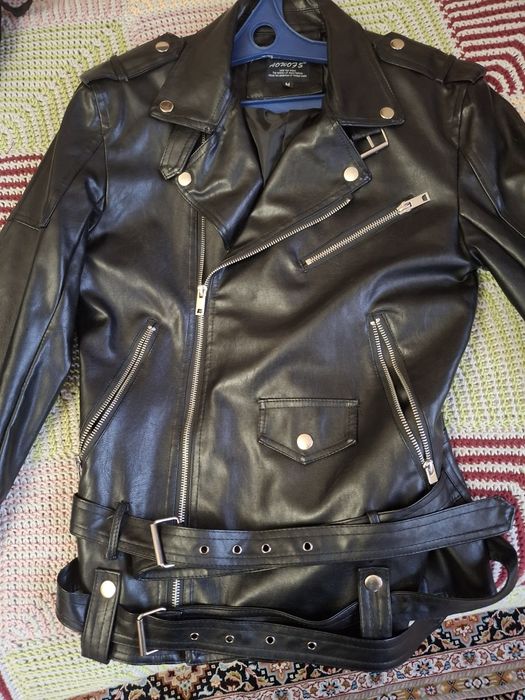 Продам кожаную куртку