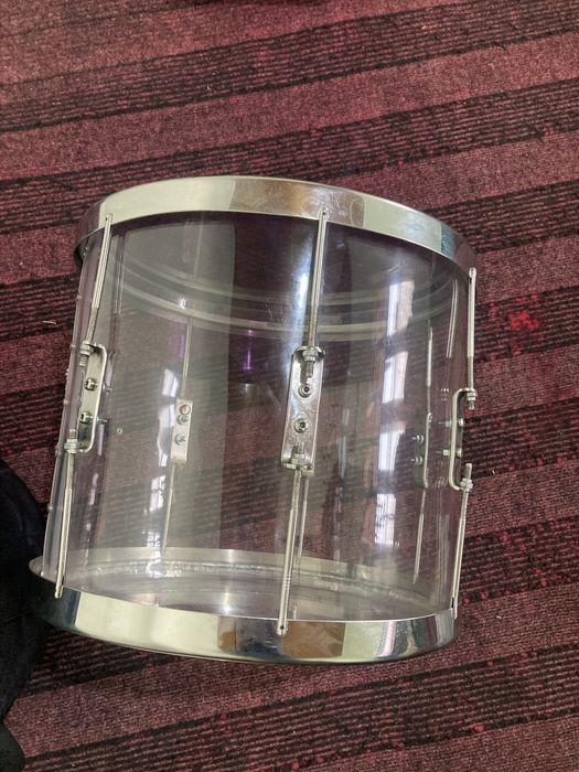 Samarqand dovul sotiladi srochna 200$ hali yangi