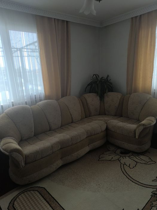 Запазен Ъглов Диван