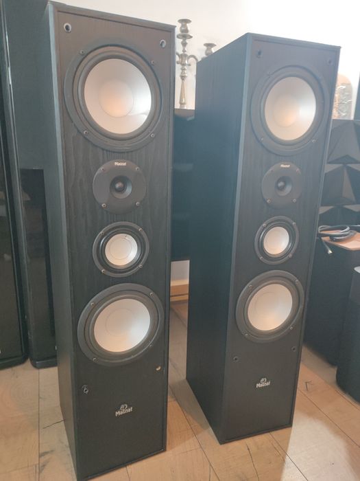 Boxe Magnat 2x340 W 3 cai impedanta 4-8 ohmi bass reflex
