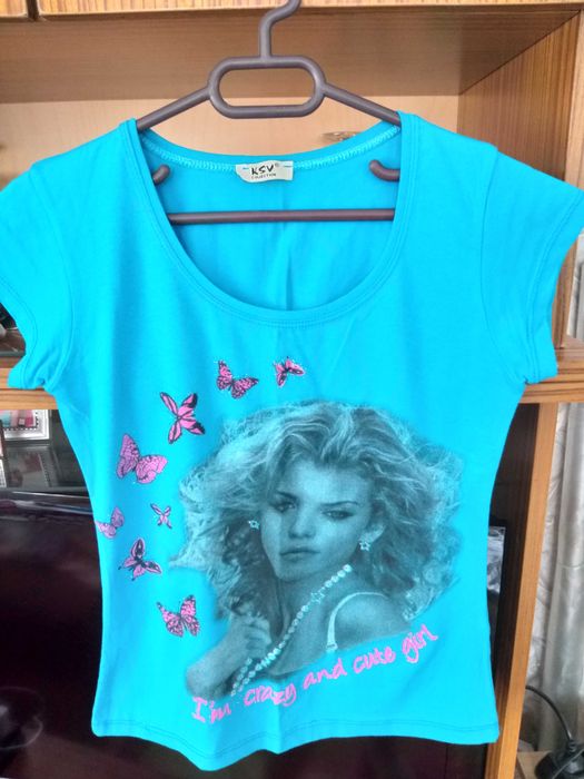 Дамски тениски по 5 лв., много запазени, като нови, носени 3-4 пъти