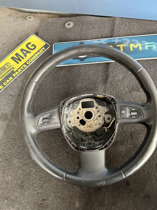 TOP! Волан Audi A5 А4 А6 волан и мулти бутони 8K 4F ном 88 Ауди