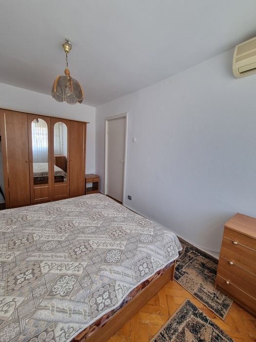 Ofer spre închiriere apartament 2 camere