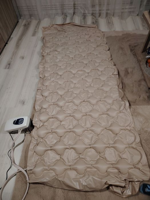 Saltea antiescare cu compresor