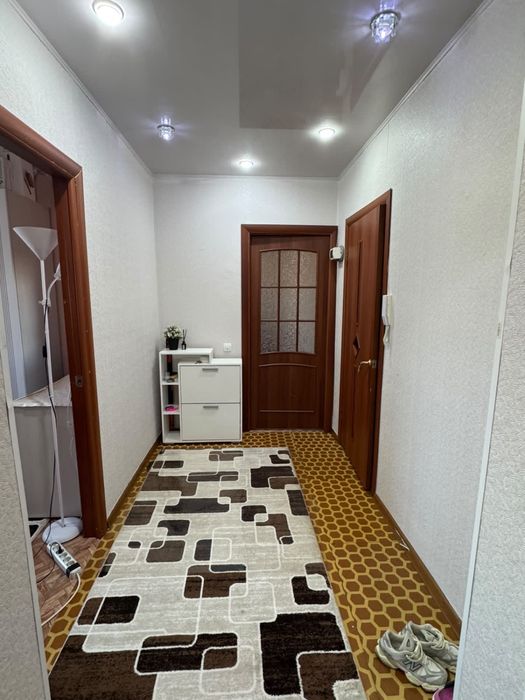 Продам 2-х комнатную квартиру в 9мкр 40дом на 3 этаже. Рядом 2 садика,