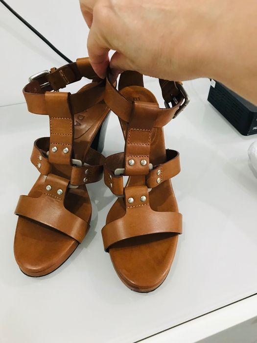 Sandale Escada nr 36 1/2 NOI