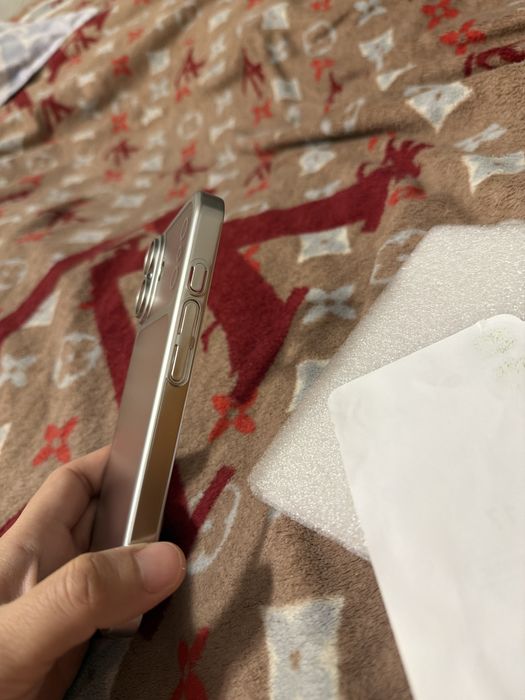 Чехол на 17 айфон