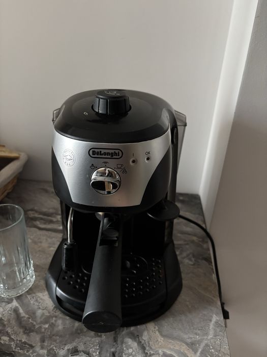 Expresor de cafea delonghi
