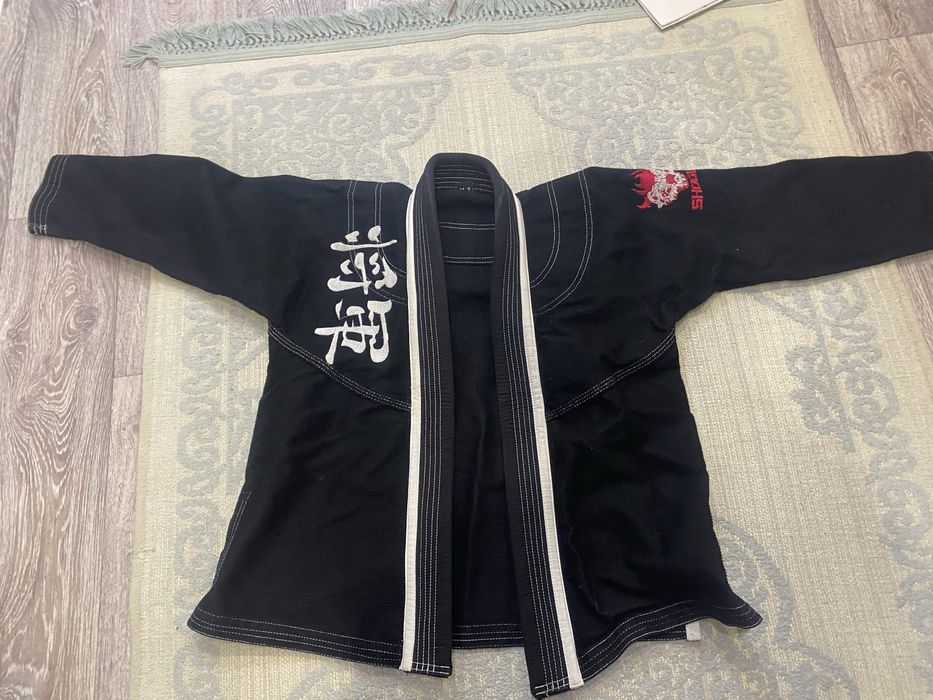 Кимоно новое черное
