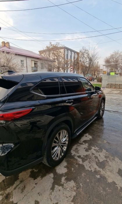 Toyota Highlander Limited E-Four Hybrid