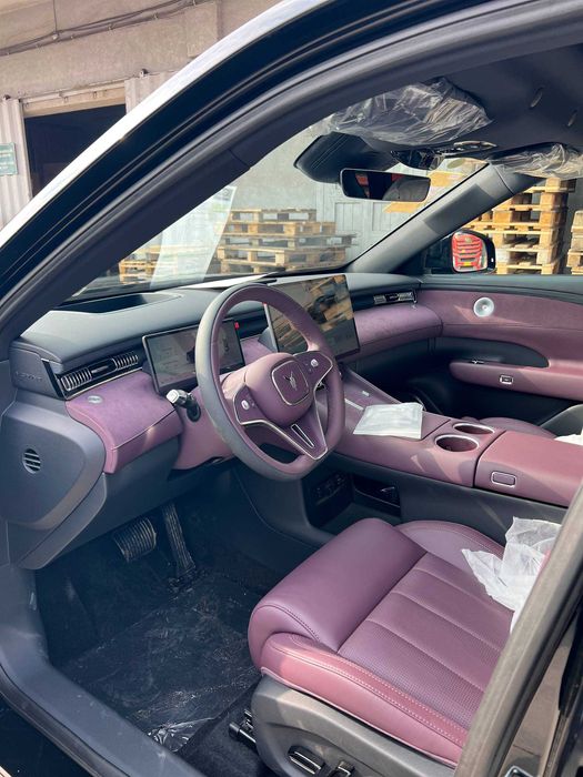 Voyah Free+ 2026 kuzovda bardoviy salon