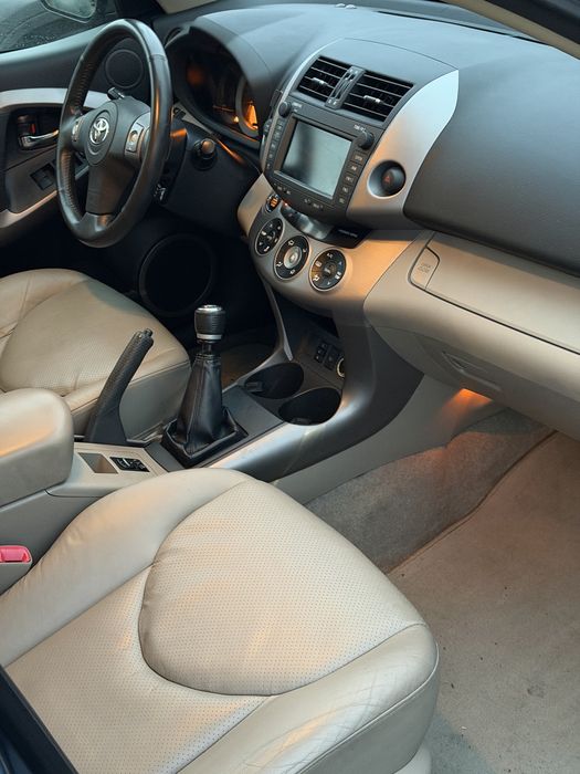 Toyota Rav 4 2006 4x4  2.2 diesel in curand in Romania