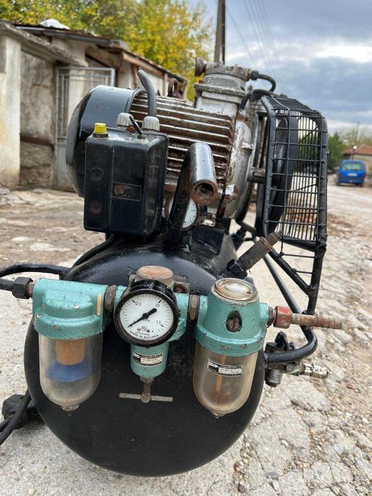 Компресор  трифазен