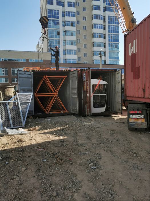 Башенный кран QTZ100, XCMG