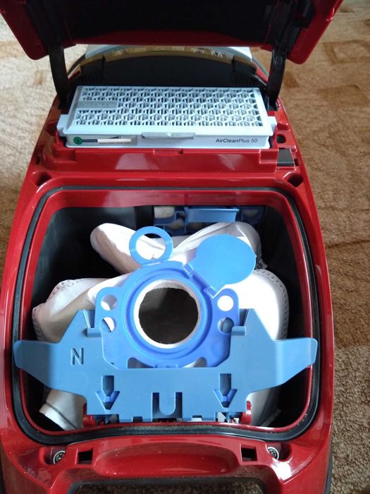 Прахосмукачка Miele Complete C3 Excellenes Ecoline 800W