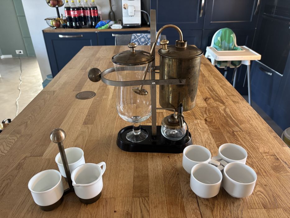 Aparat cafea “retro” prin sifonare.
