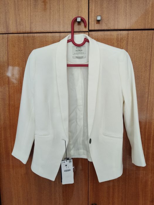 Пиджак женский Bershka