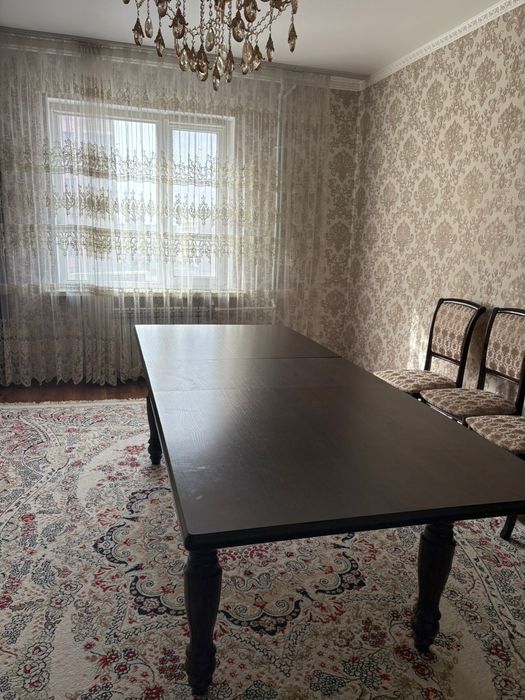 Стол обеденный для гостинной