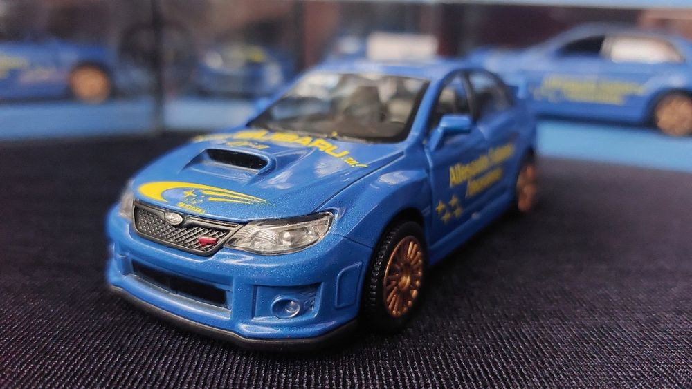 Метална количка Subaru Impreza 1:36 Безплатна Доставка